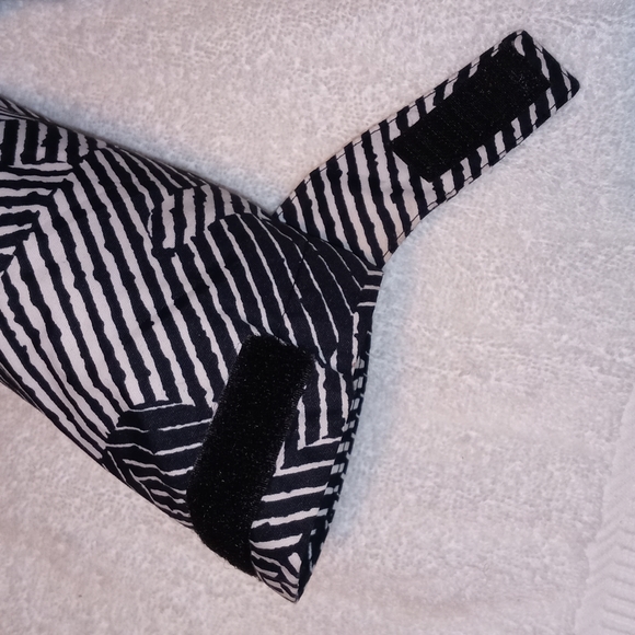 Columbia | Girls Zebra Print Puffer Jacket Size XXS 4-5 Black & Hot Pink - Picture 6 of 16